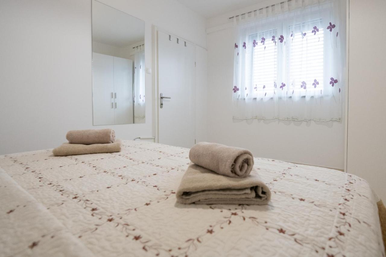 Apartman Ruza Podgora Exterior foto